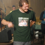 083
